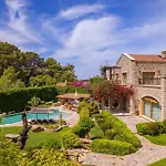 Private Island-style Ultra Luxury Estate ヴィラ フェティエ