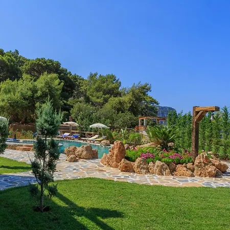 Private Island-style Ultra Luxury Estate Vilă Fethiye