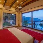Willa Private Island-style Ultra Luxury Estate *
