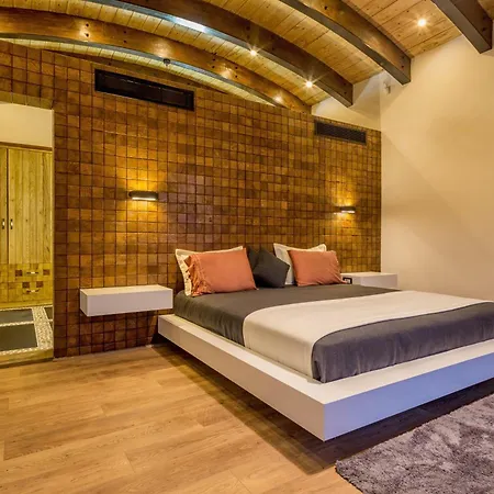 Private Island-style Ultra Luxury Estate فيلة *