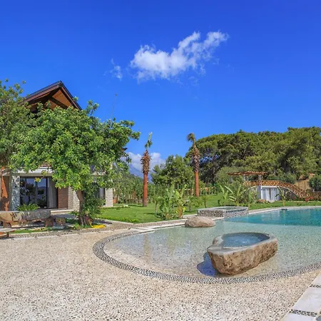 Private Island-style Ultra Luxury Estate וילה *
