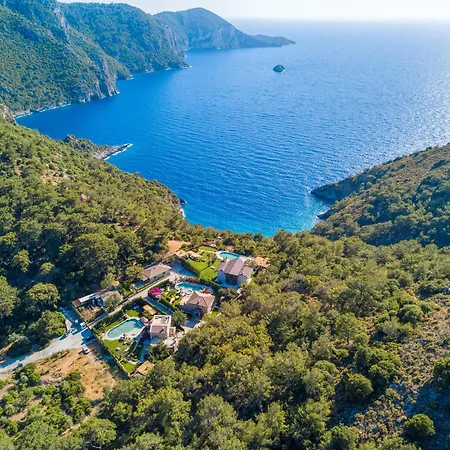 Private Island-style Ultra Luxury Estate וילה פאטהיה