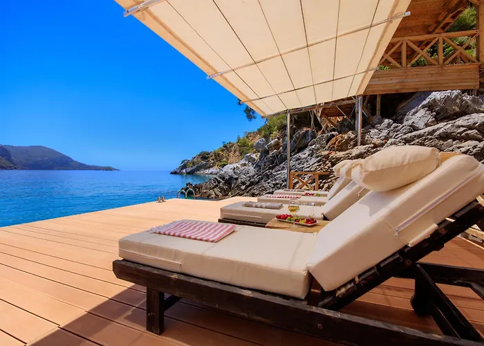 Villa Private Island-style Ultra Luxury Estate