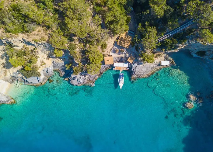 Villa Private Island-style Ultra Luxury Estate